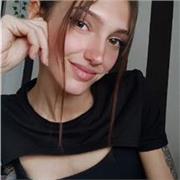 Soy una chica de 23 años simpática, empática y paciente.